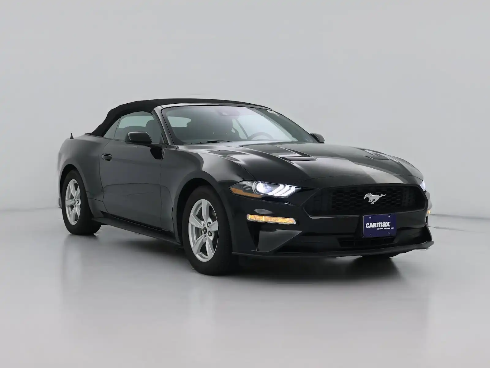 2023 Ford Mustang EcoBoost Convertible's photo