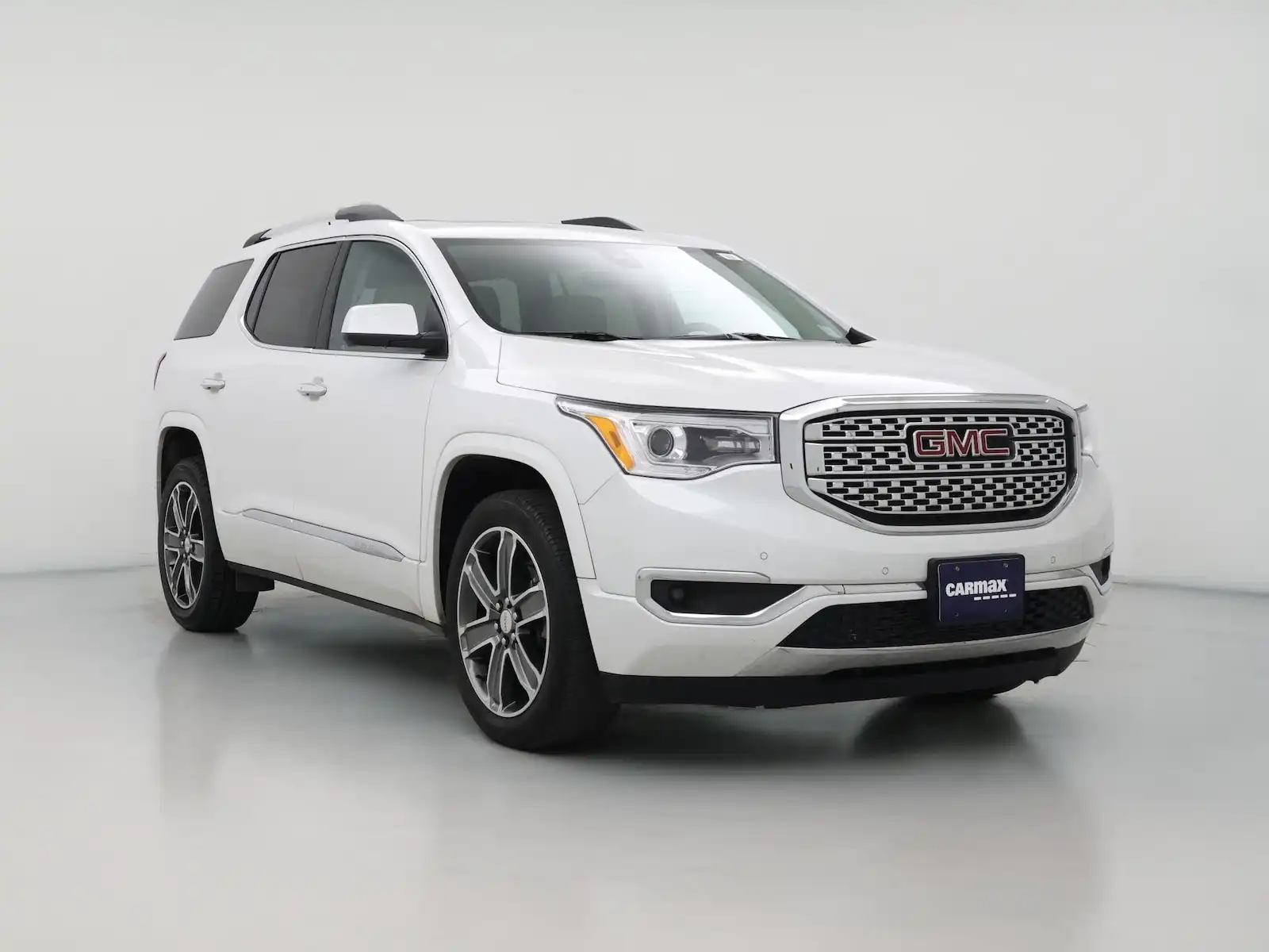 2018 GMC Acadia Denali FWD's photo