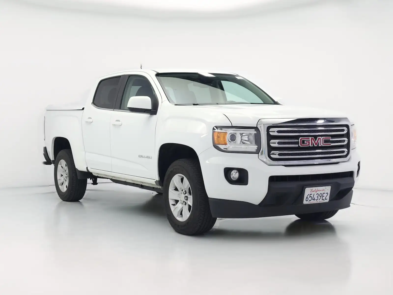2016 GMC Canyon SLE 2WD Crew Cab Short Box's photo