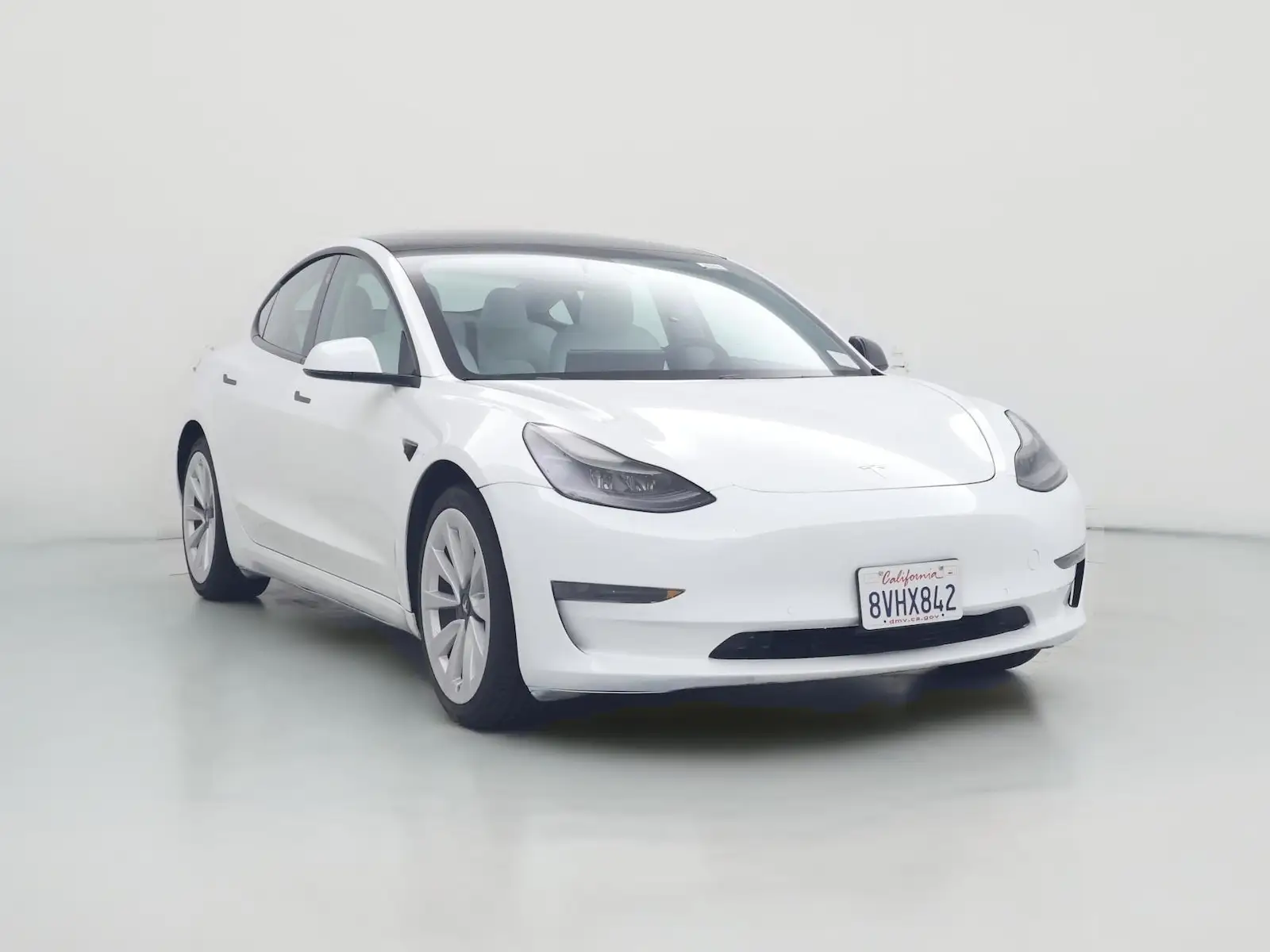 2021 Tesla Model 3 Standard Range Plus photo 1