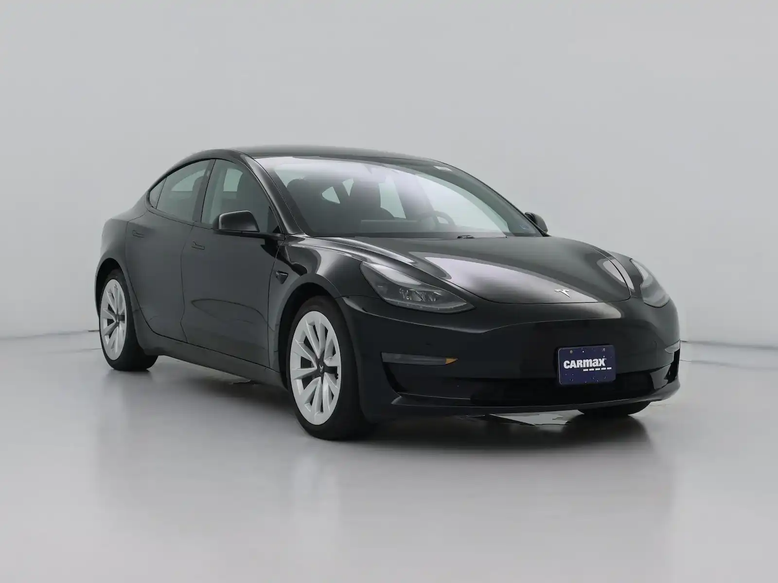 2021 Tesla Model 3 Standard Range Plus's photo