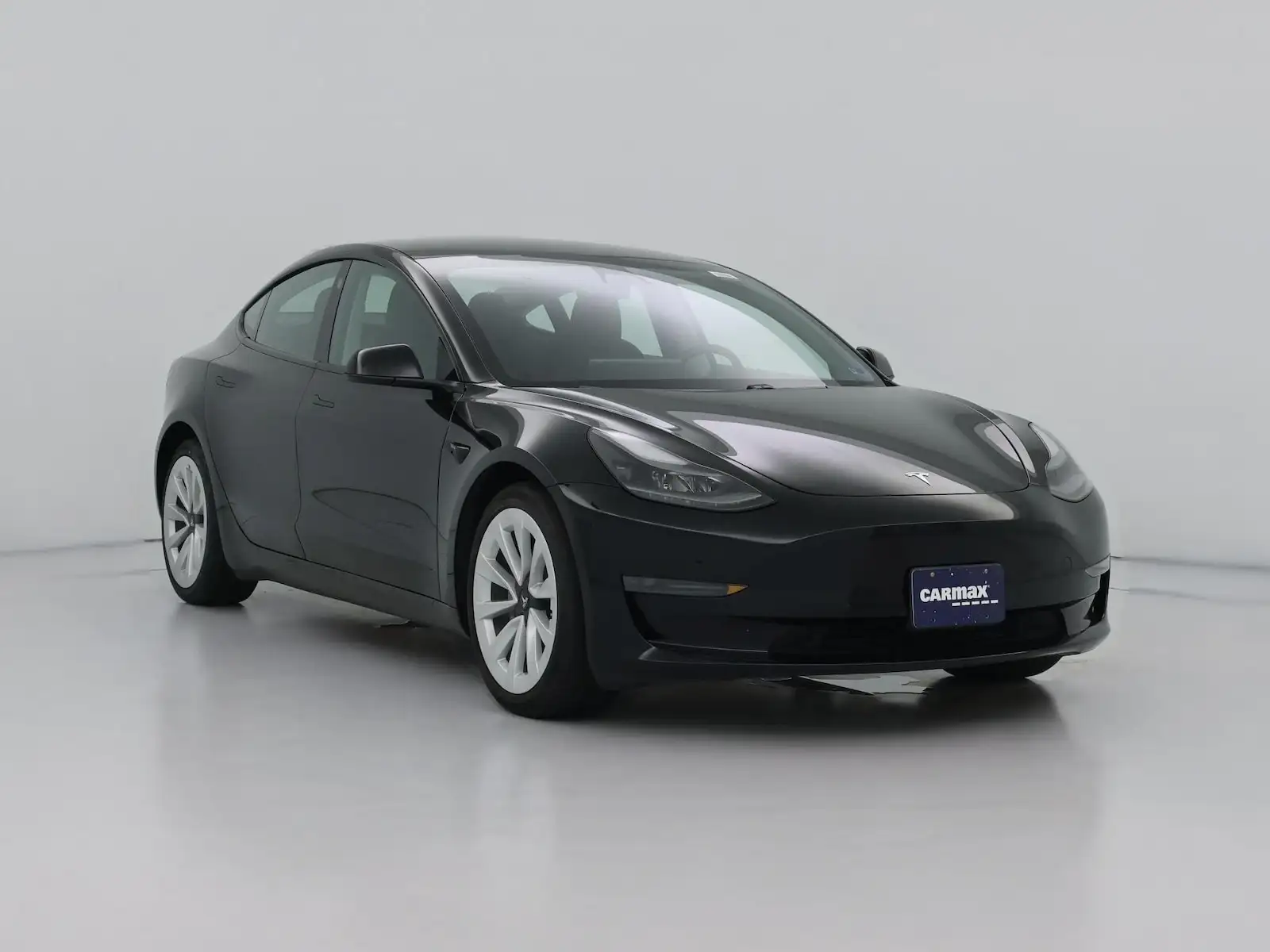 2021 Tesla Model 3 Standard Range Plus's photo