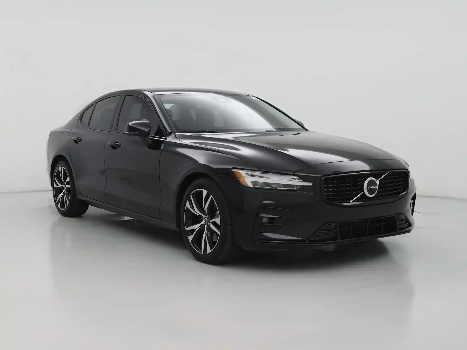 2024 Volvo S60 B5 Core Dark Theme AWD's photo