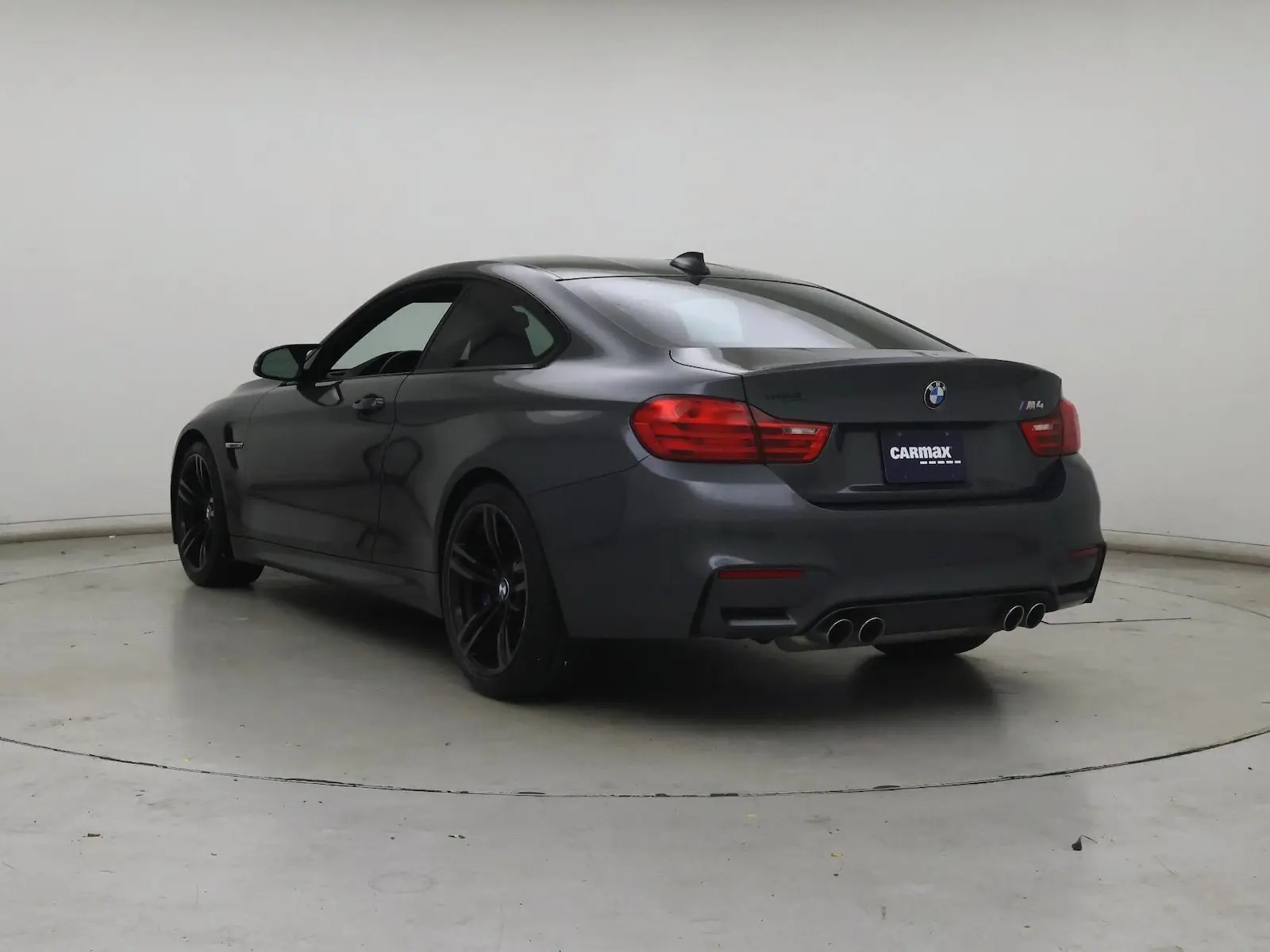 2015 BMW M4 Base photo 3