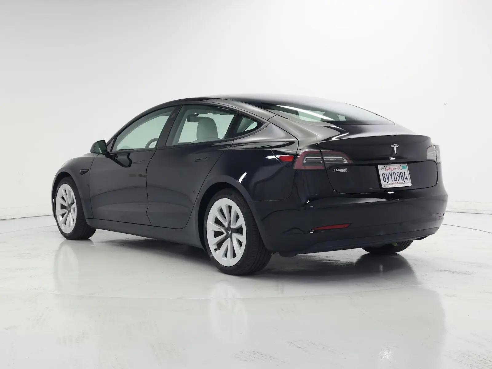 2021 Tesla Model 3 Standard Range Plus photo 3