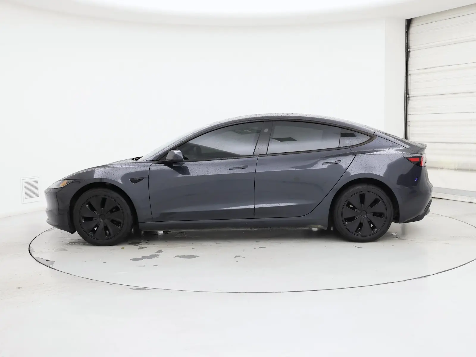 2025 Tesla Model 3 Long Range photo 4