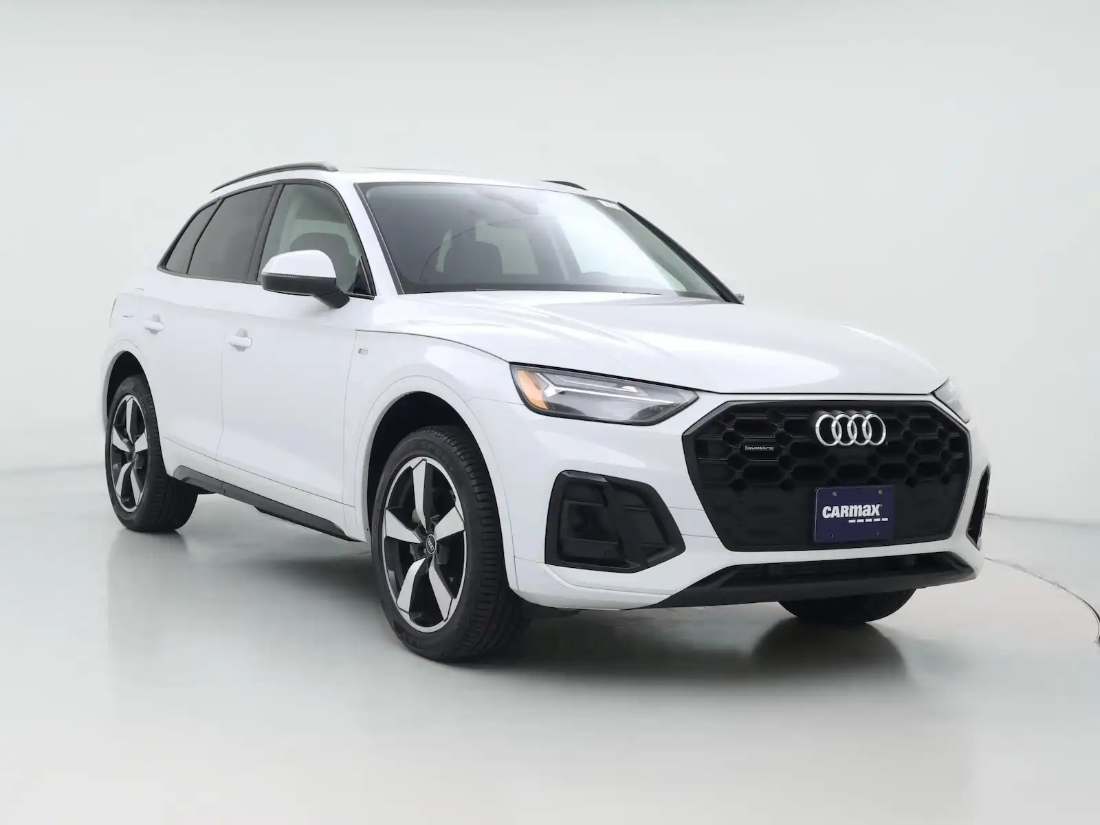 2022 Audi Q5 45 Premium Plus's photo