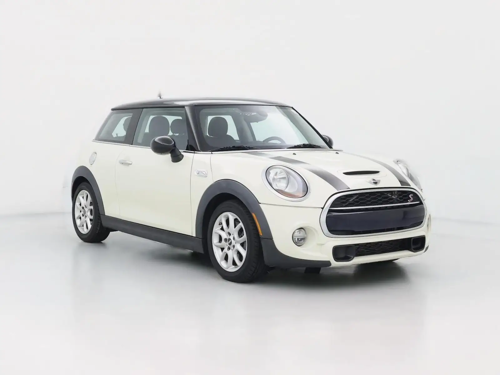 2015 MINI Cooper S photo 1