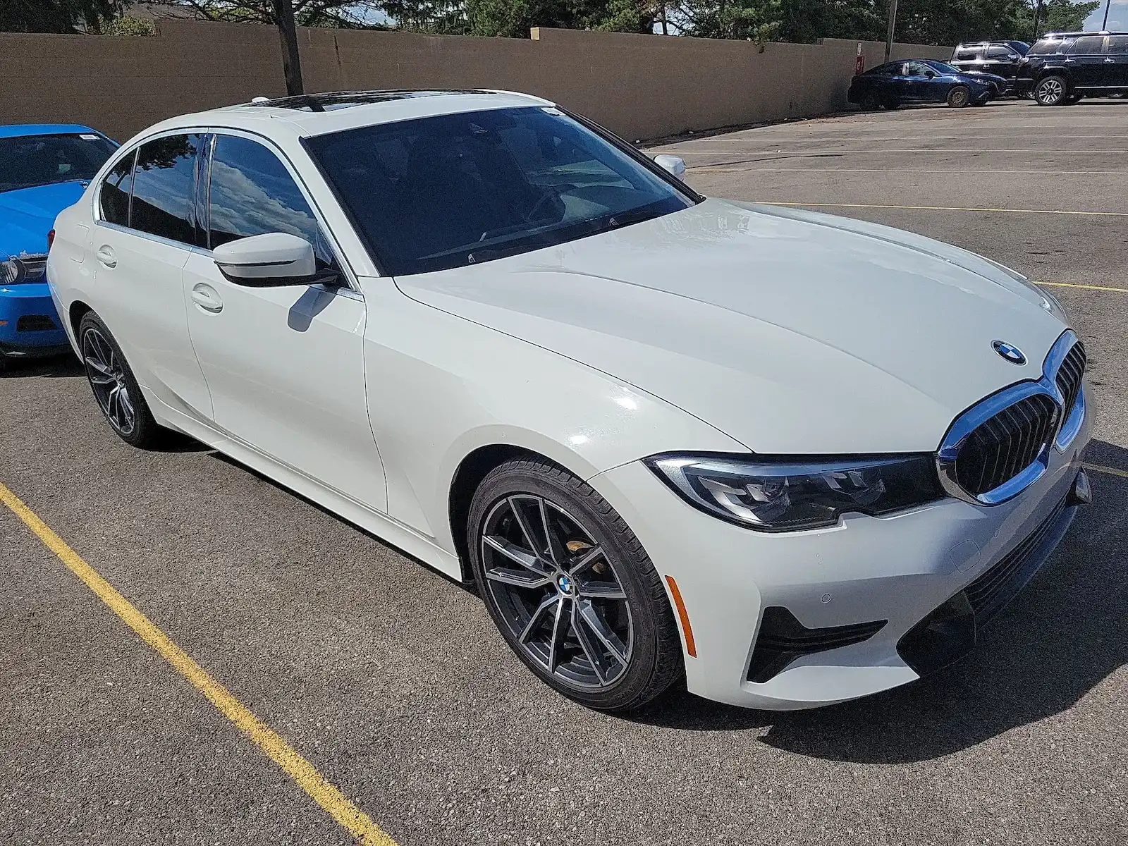 2019 BMW 3 Series 330i xDrive Sedan's photo