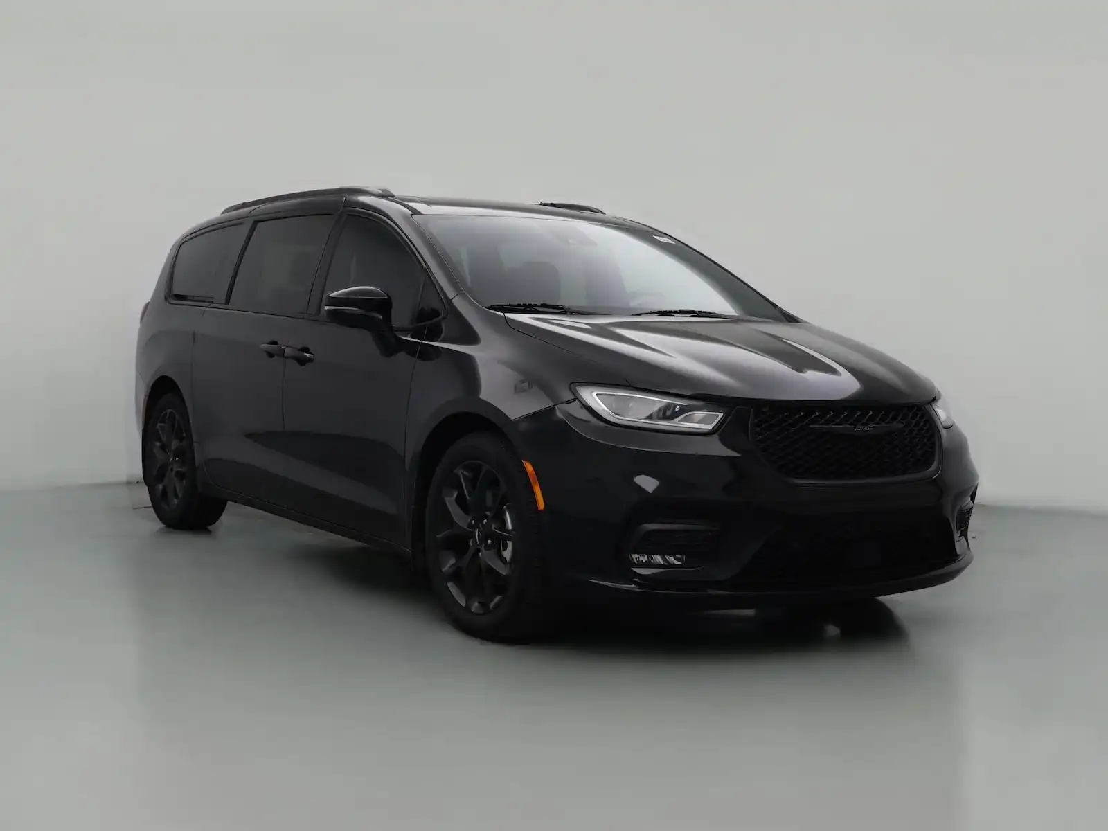 2023 Chrysler Pacifica Limited's photo