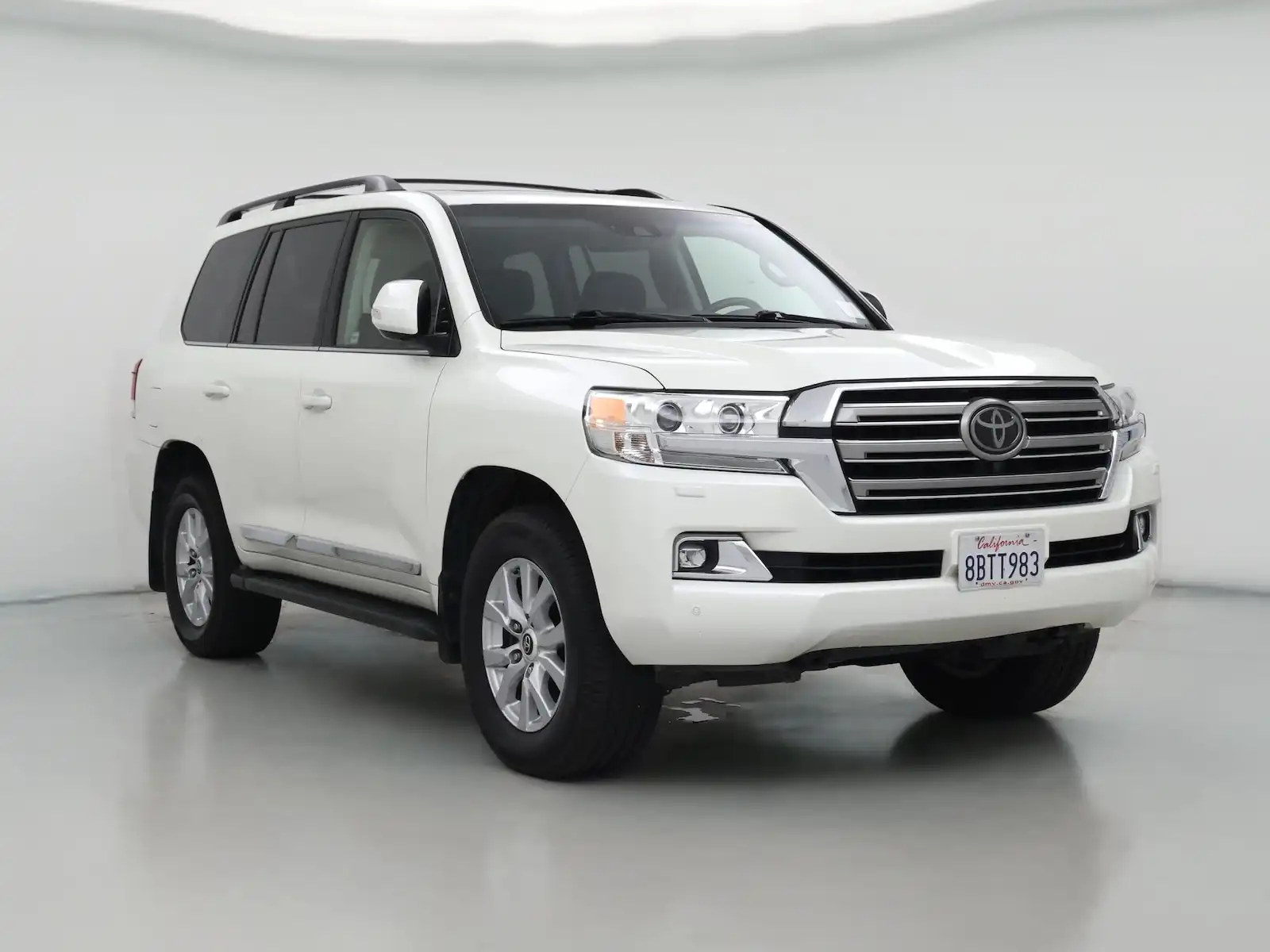 2018 Toyota Land Cruiser Base's photo