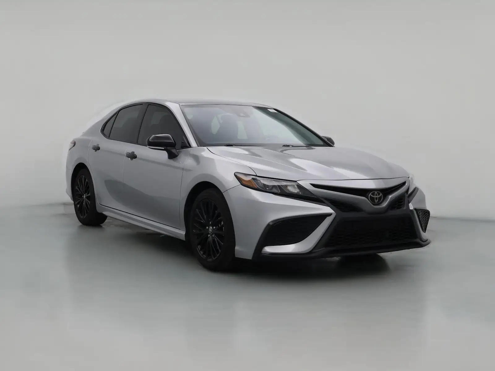 2022 Toyota Camry SE Nightshade's photo
