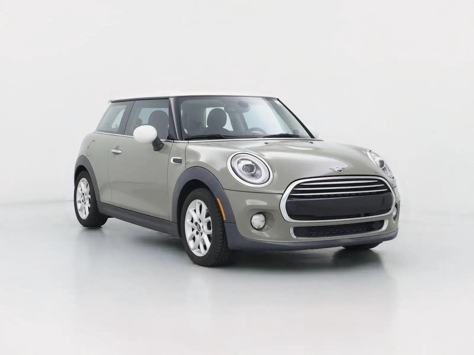 2019 MINI Hardtop Cooper Signature's photo