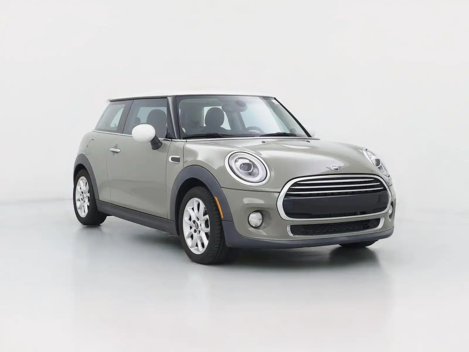 2019 MINI Hardtop Cooper Signature's photo