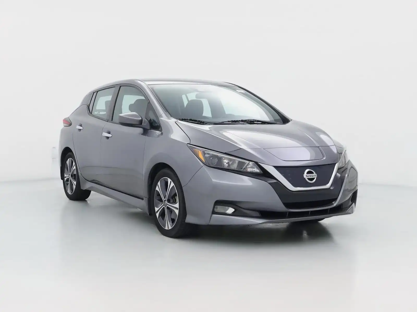 2021 Nissan Leaf SV's photo
