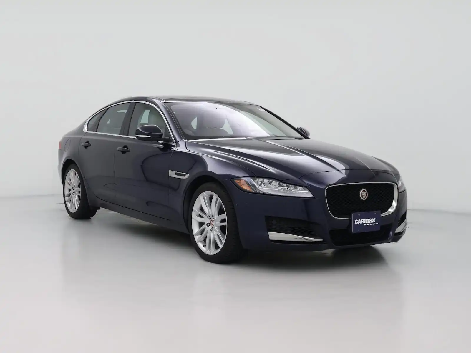 2017 Jaguar XF 35t Prestige's photo