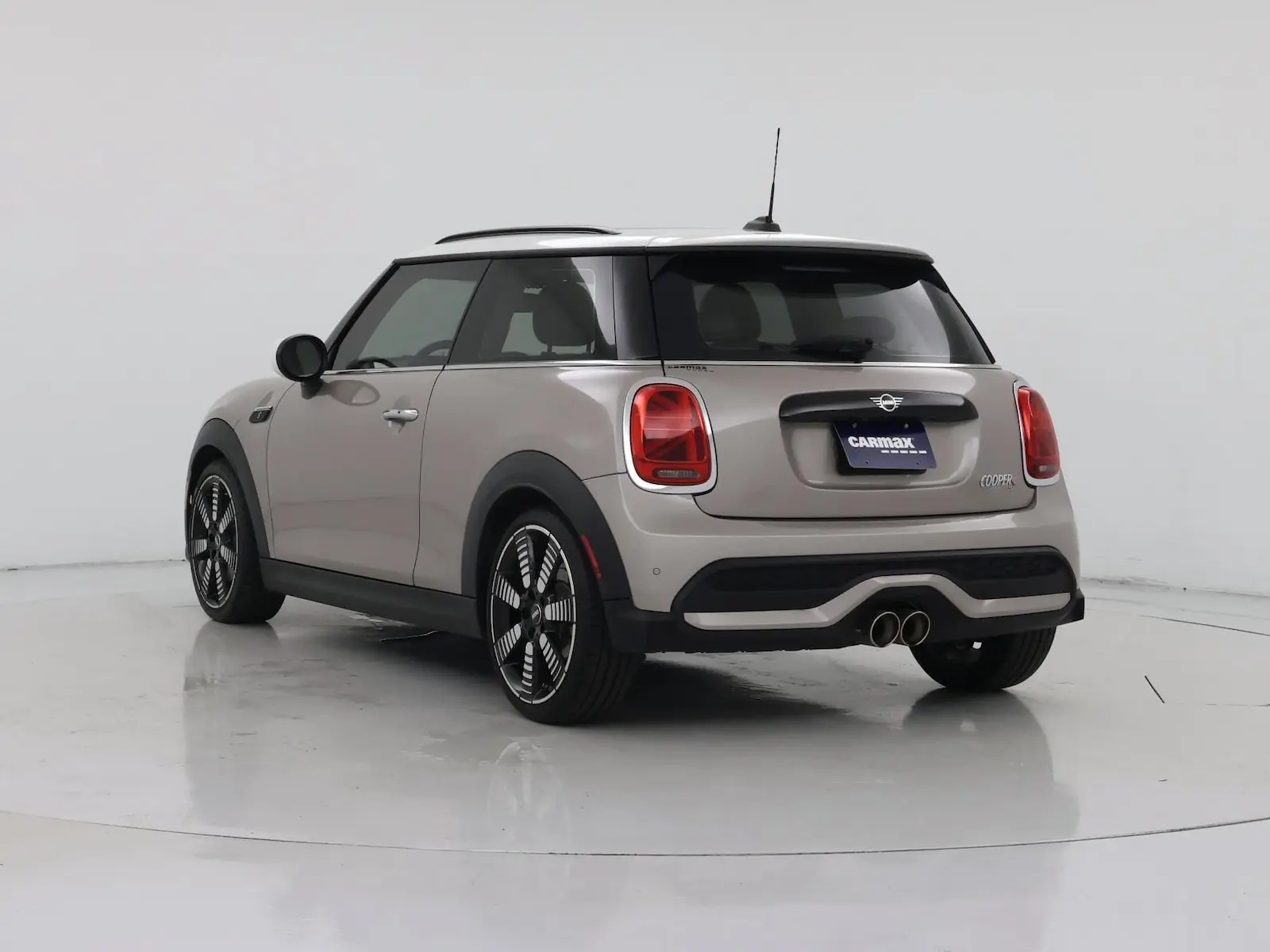 2023 MINI Cooper Cooper S 3 Door photo 3