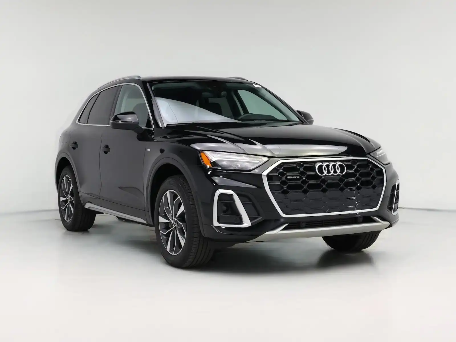 2022 Audi Q5 45 Premium Plus's photo