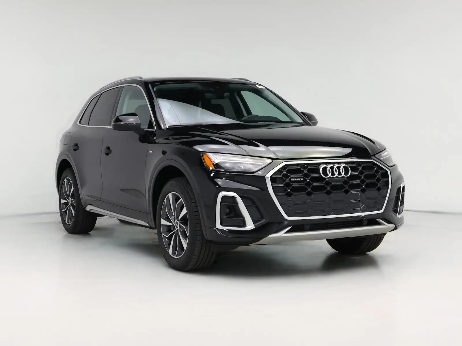 2022 Audi Q5 45 Premium Plus's photo