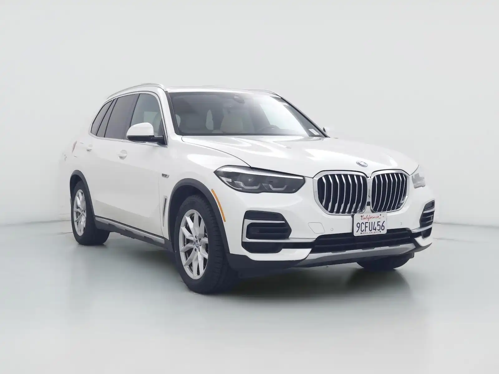 2022 BMW X5 xDrive45e's photo