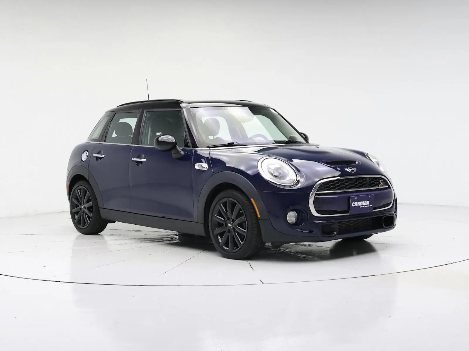 2017 MINI Cooper S 4 Door photo 3