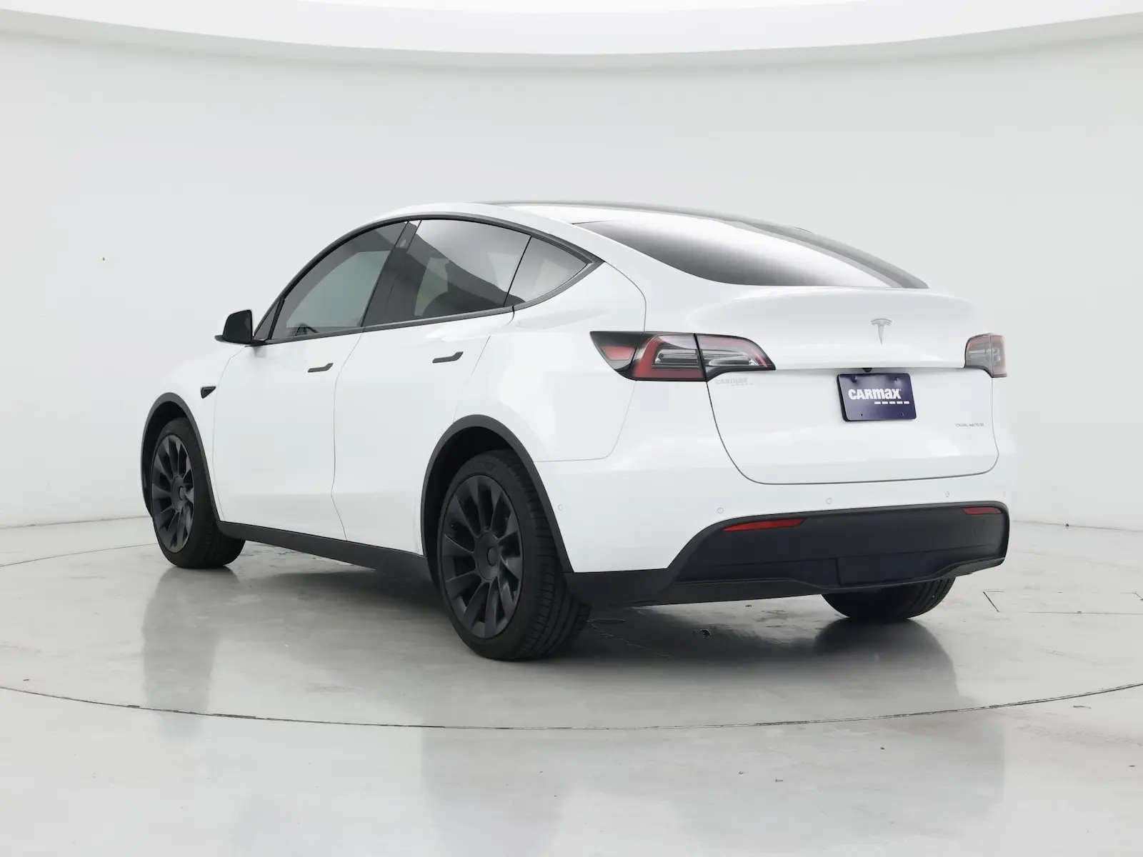 2023 Tesla Model Y Long Range photo 3