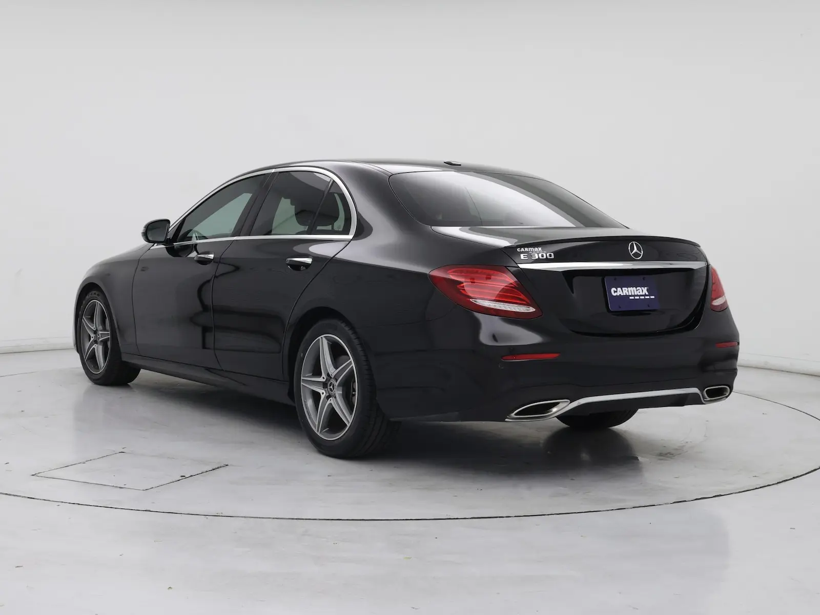 2018 Mercedes-Benz E-Class E300 photo 3