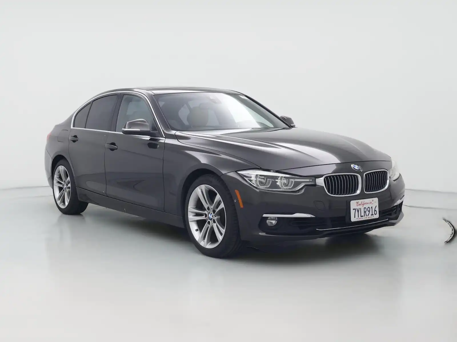 2016 BMW 3 Series 328i Sedan's photo