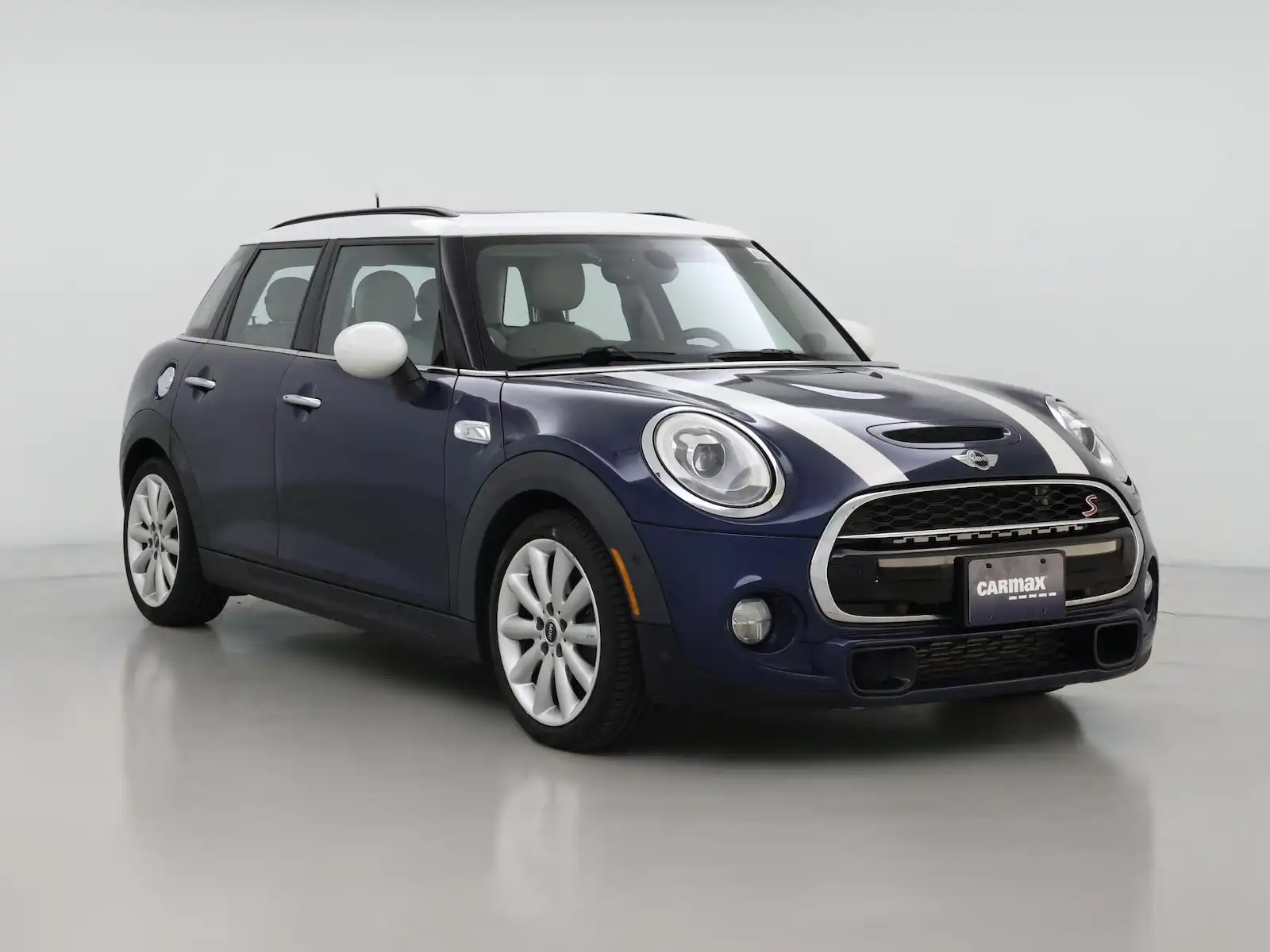 2018 MINI Cooper S 4 Door's photo