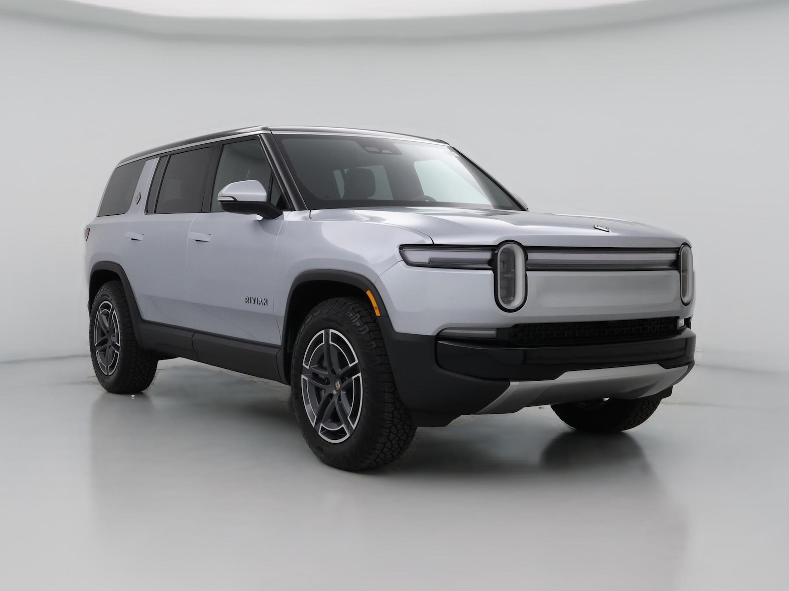 2026 Rivian R1S Dual-Motor Standard Pack's photo
