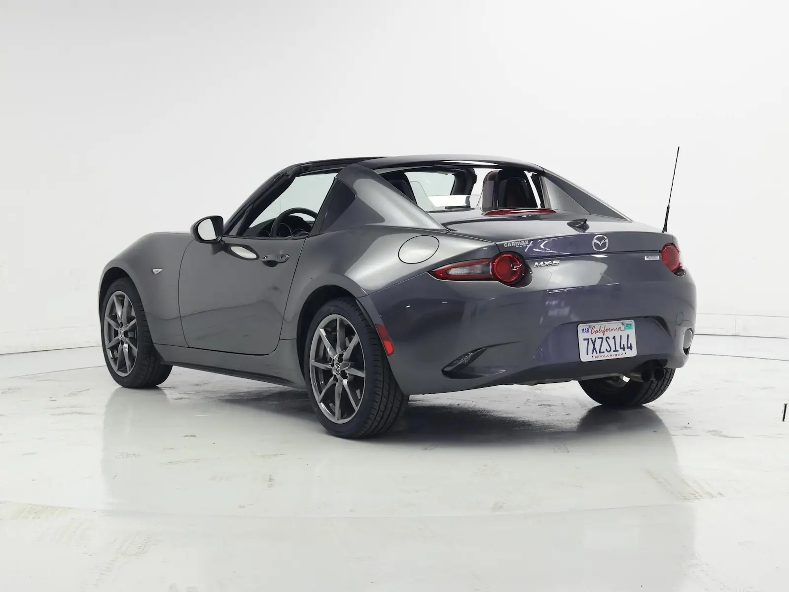 2017 Mazda MX-5 Miata Launch Edition Auto photo 3