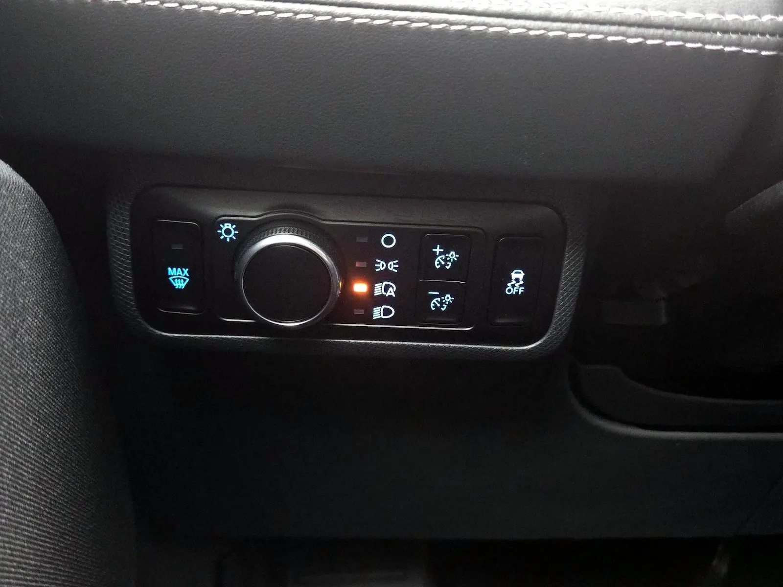 2023 Ford Mustang-Mach-e Select photo 5