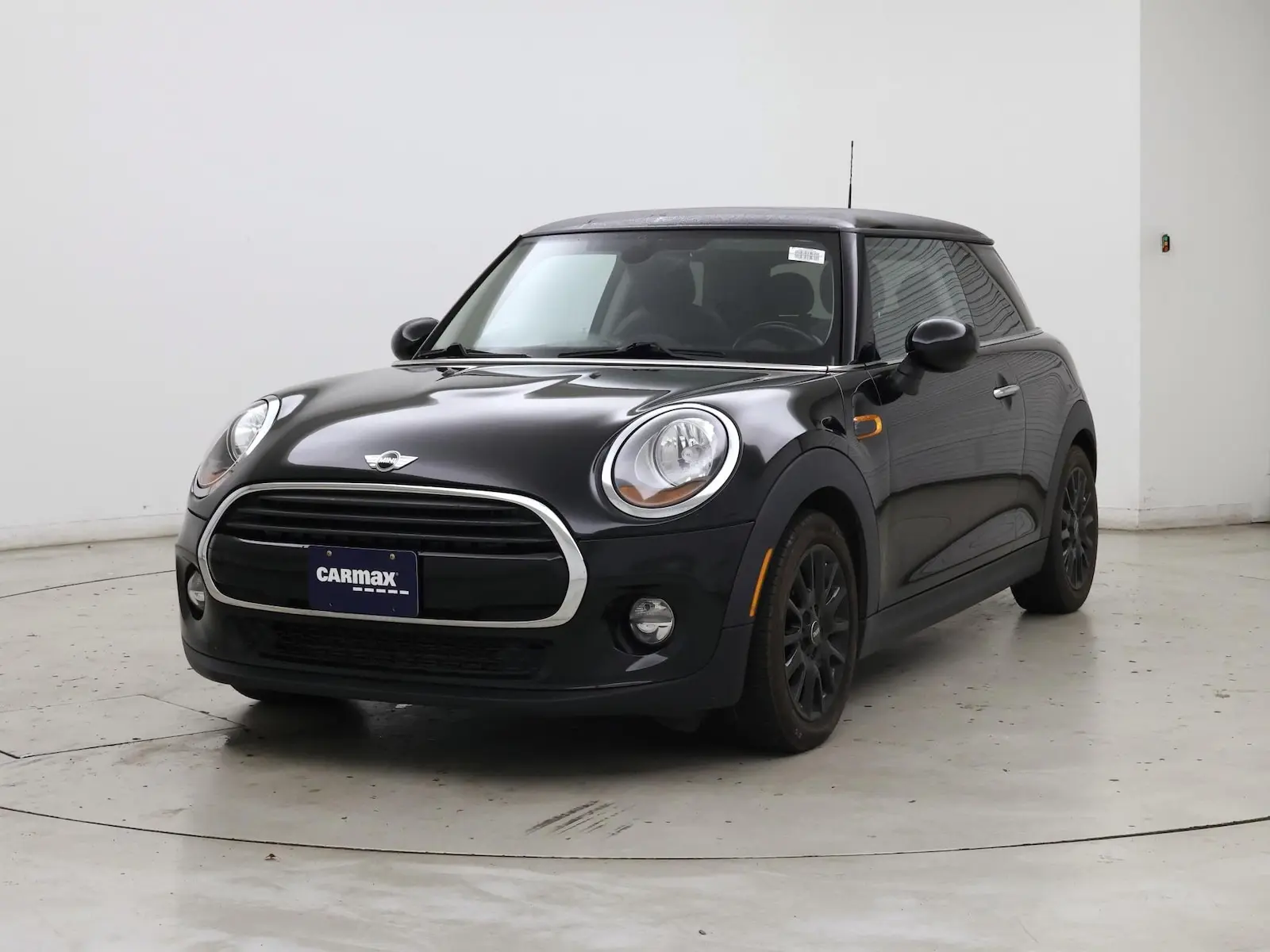 2017 MINI Cooper Base photo 5