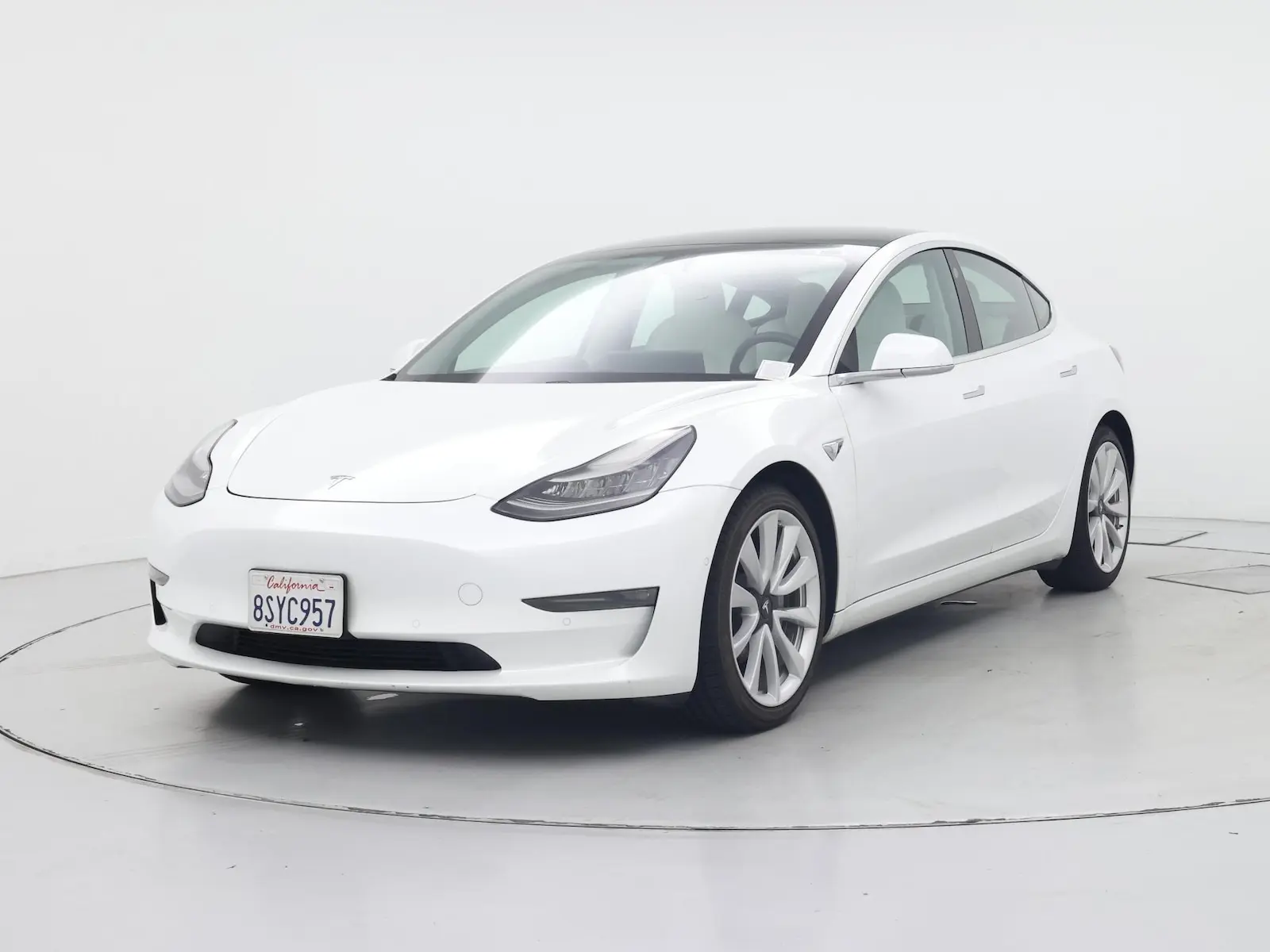 2020 Tesla Model 3 Standard Range Plus photo 5