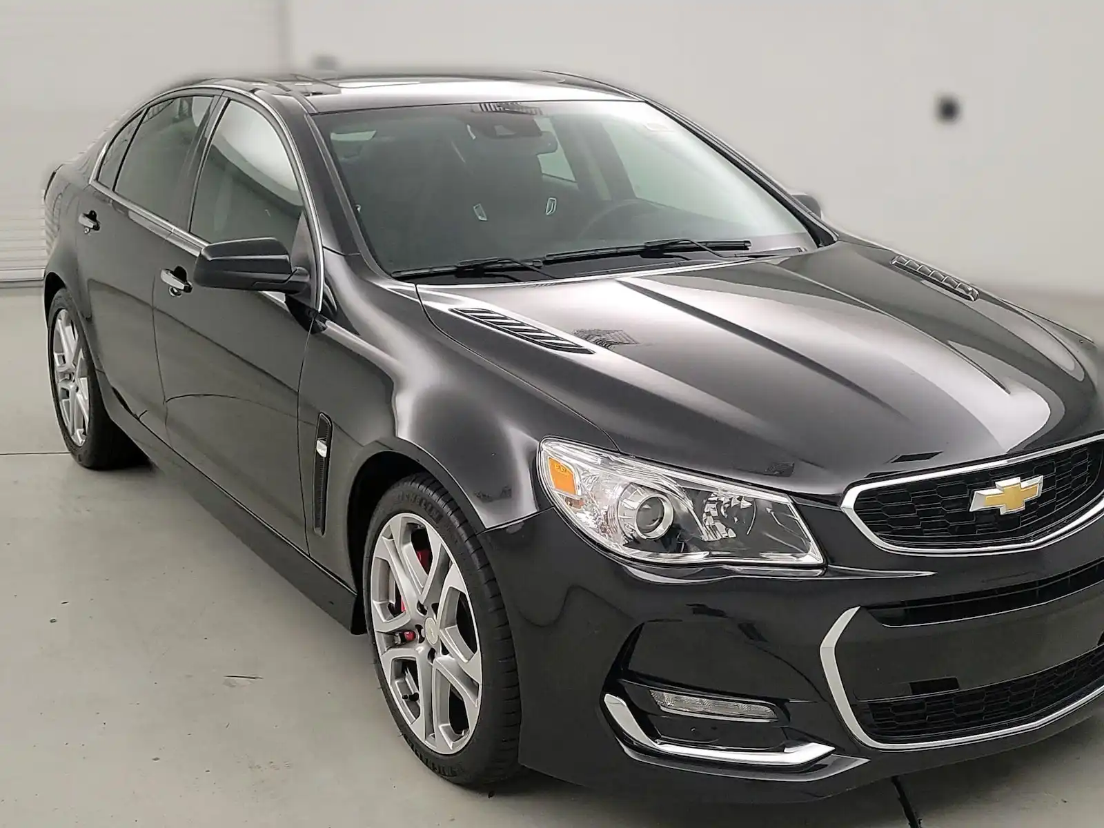 2016 Chevrolet SS 6.2's photo