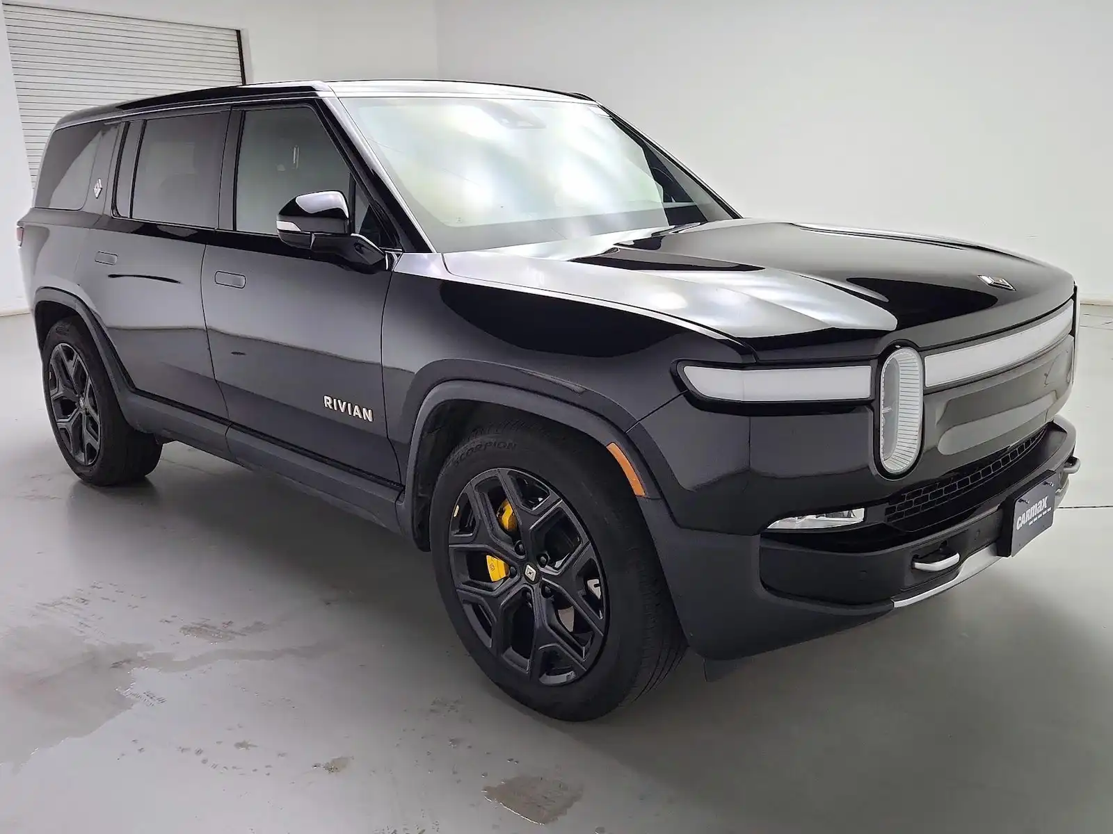 2023 Rivian R1S Adventure Quad-Motor Large Pack's photo