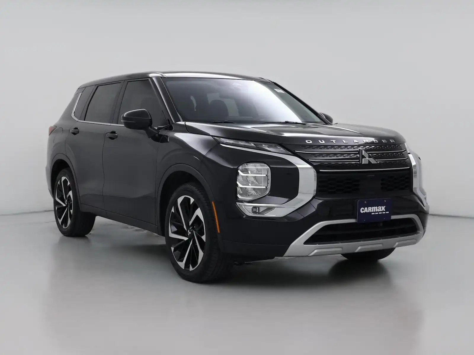 2023 Mitsubishi Outlander SE FWD's photo