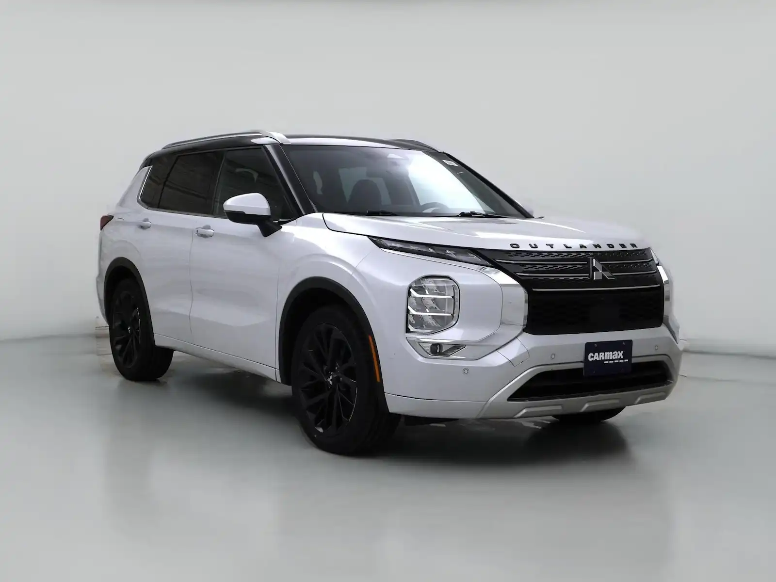 2023 Mitsubishi Outlander SEL FWD's photo