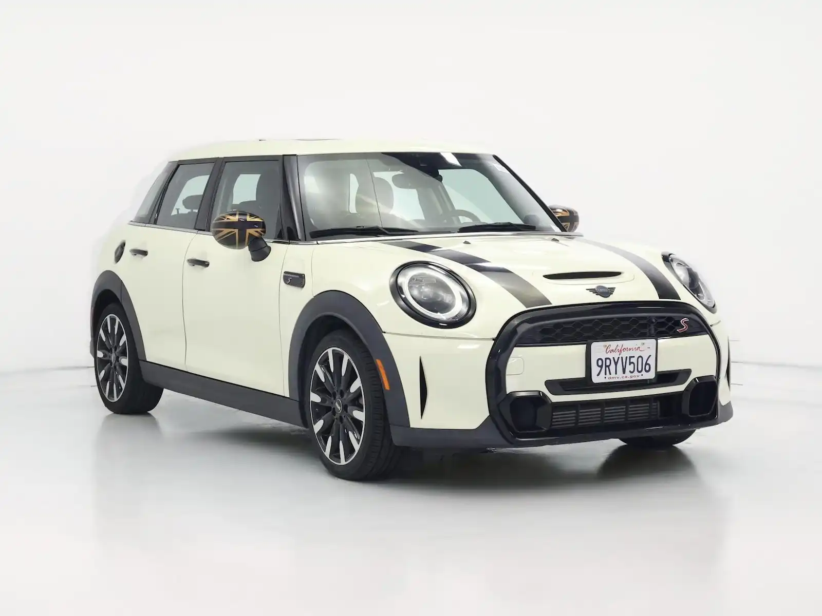 2022 MINI Hardtop Cooper S's photo