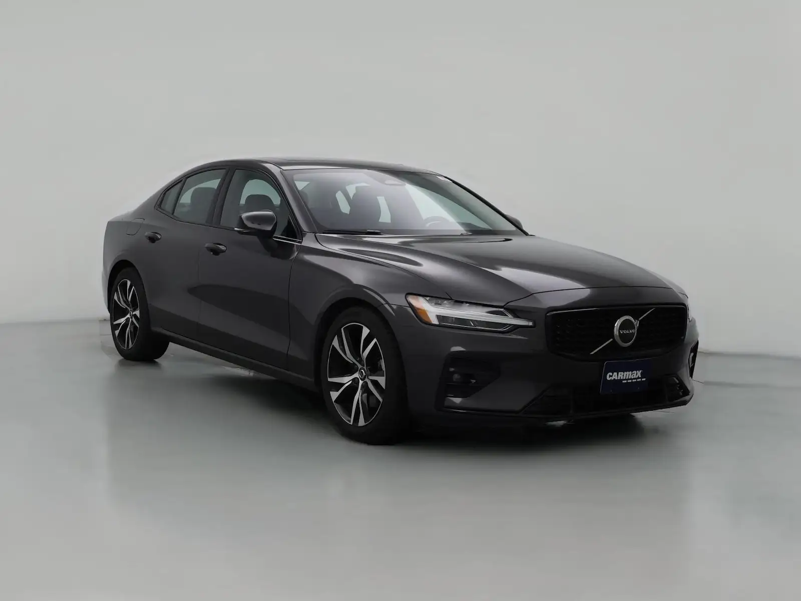 2024 Volvo S60 B5 Core Dark Theme photo 1