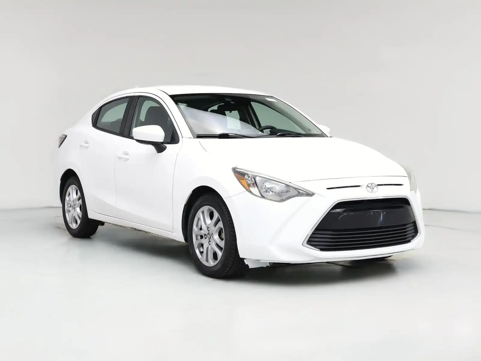 2017 Toyota Yaris iA AT's photo