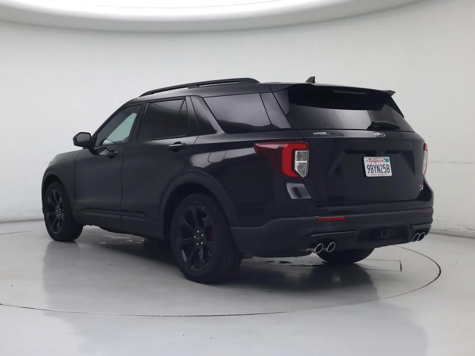 2022 Ford Explorer ST photo 3