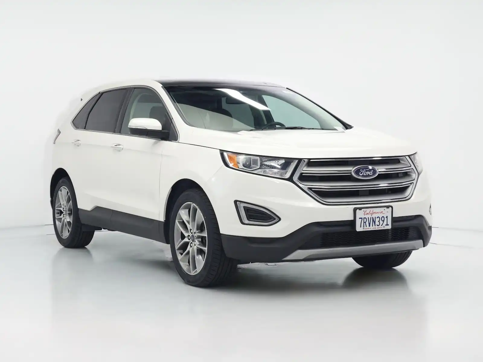 2015 Ford Edge Titanium's photo
