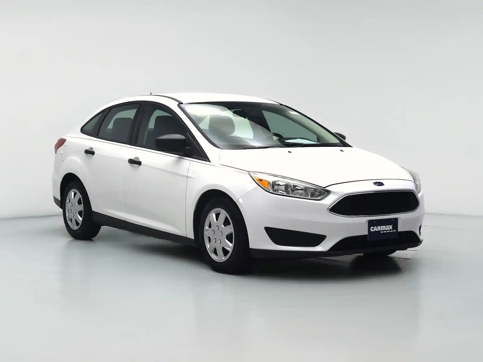 2017 Ford Focus S Sedan's photo