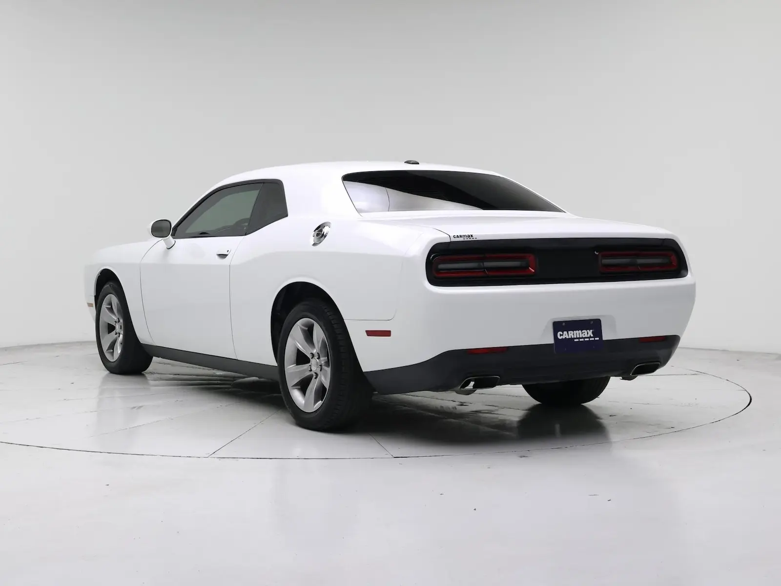 2016 Dodge Challenger SXT photo 3
