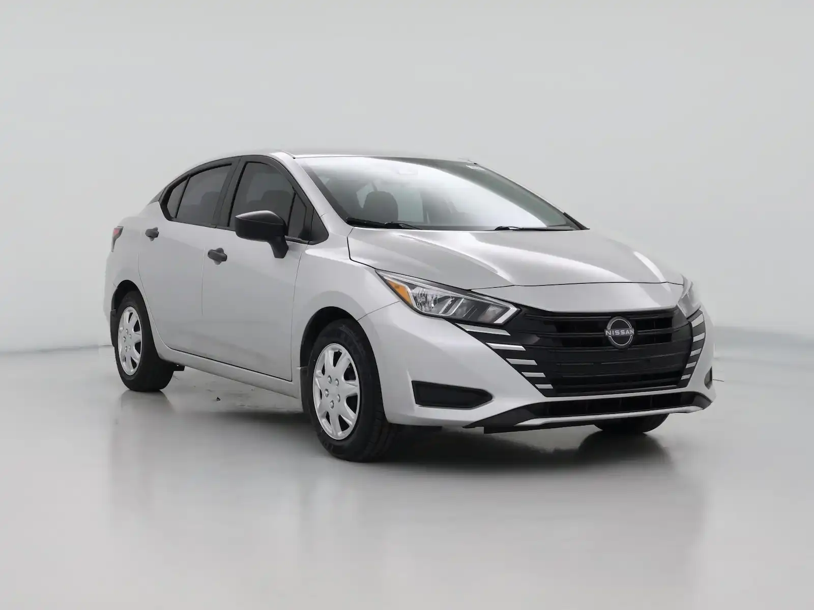 2024 Nissan Versa 1.6 S MT's photo