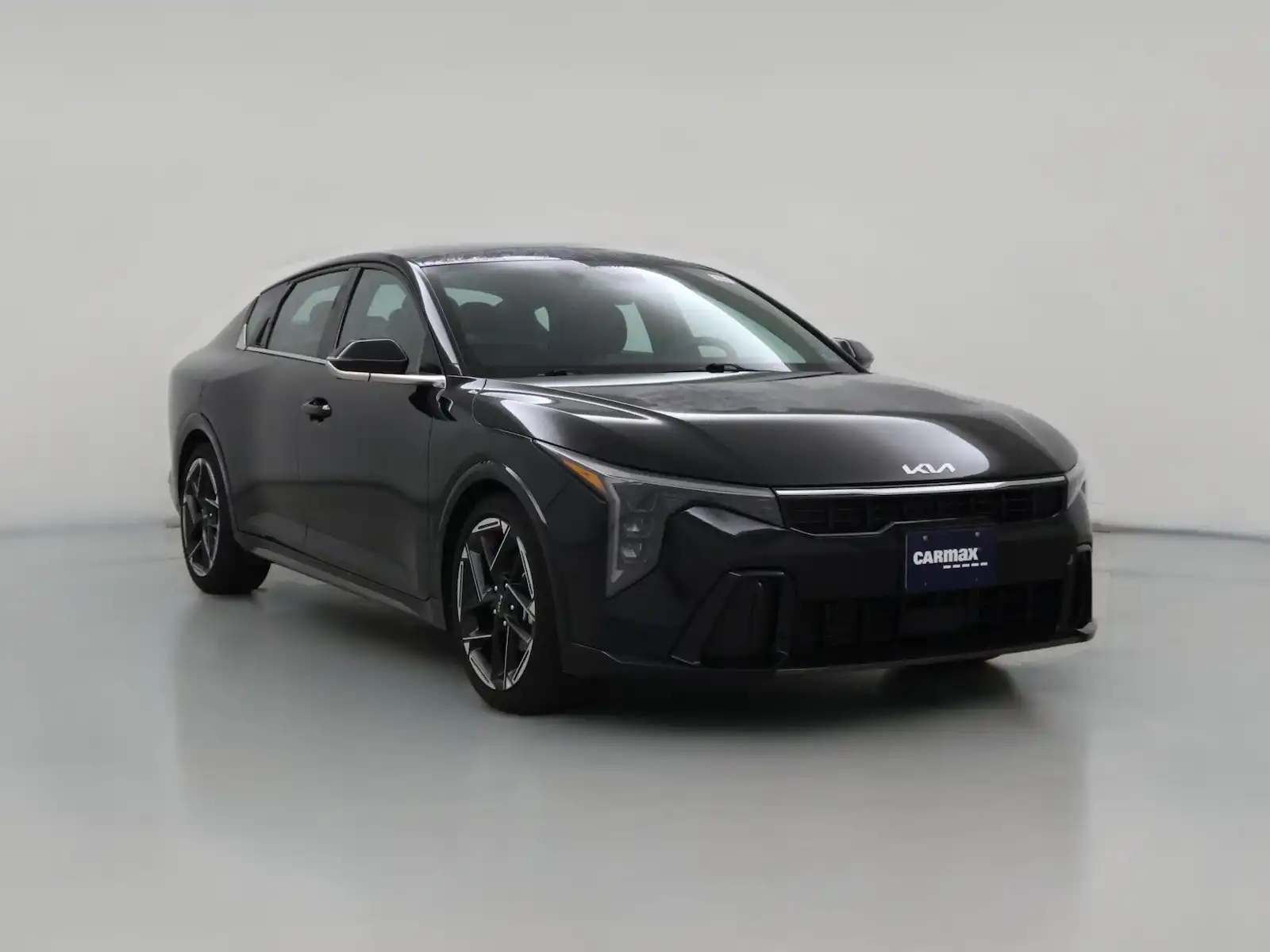 2025 Kia K4 GT-Line Auto's photo