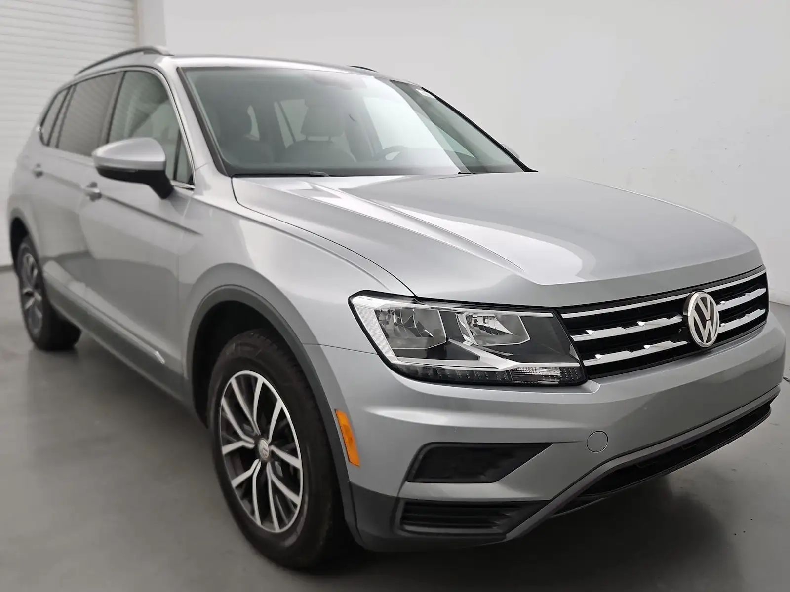 2020 Volkswagen Tiguan 2.0T SE's photo