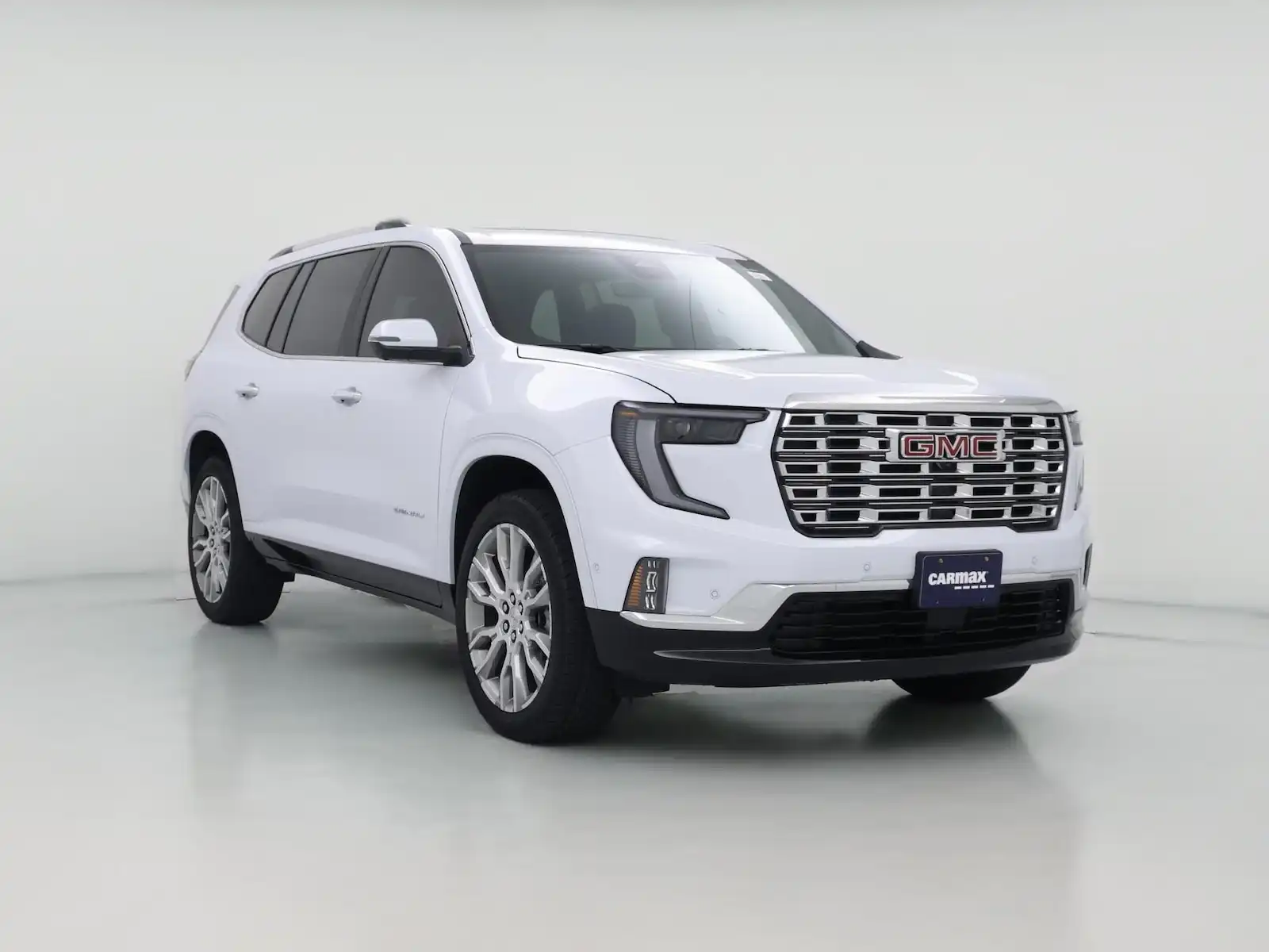 2026 GMC Acadia Denali FWD's photo