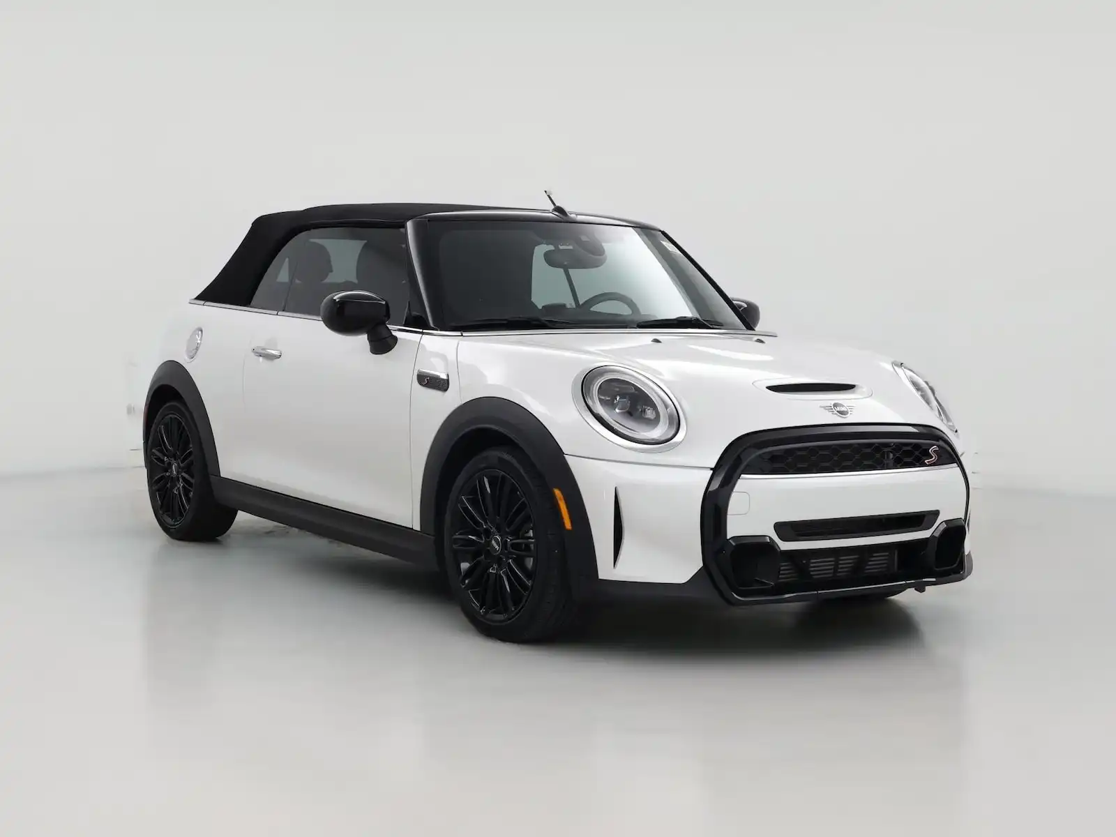 2023 MINI Convertible Cooper S's photo